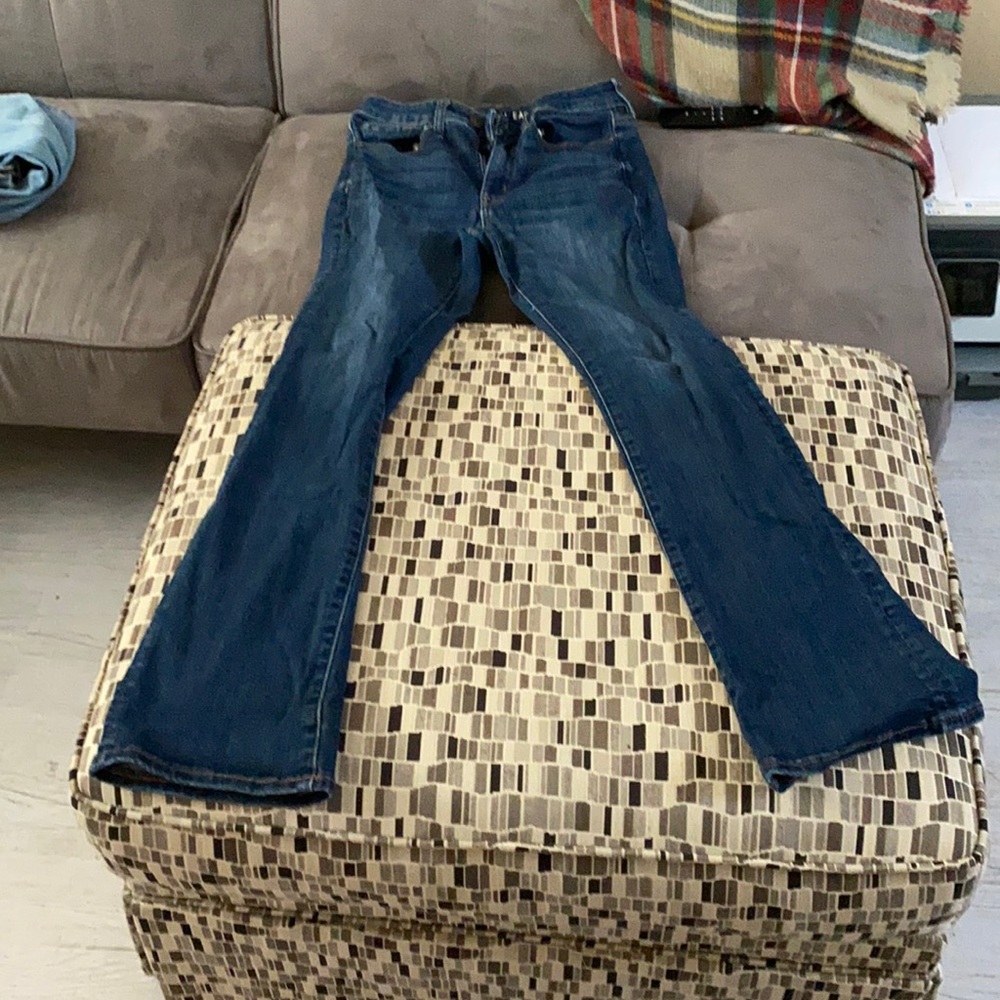 Size 6 American Eagle flare leg jeans